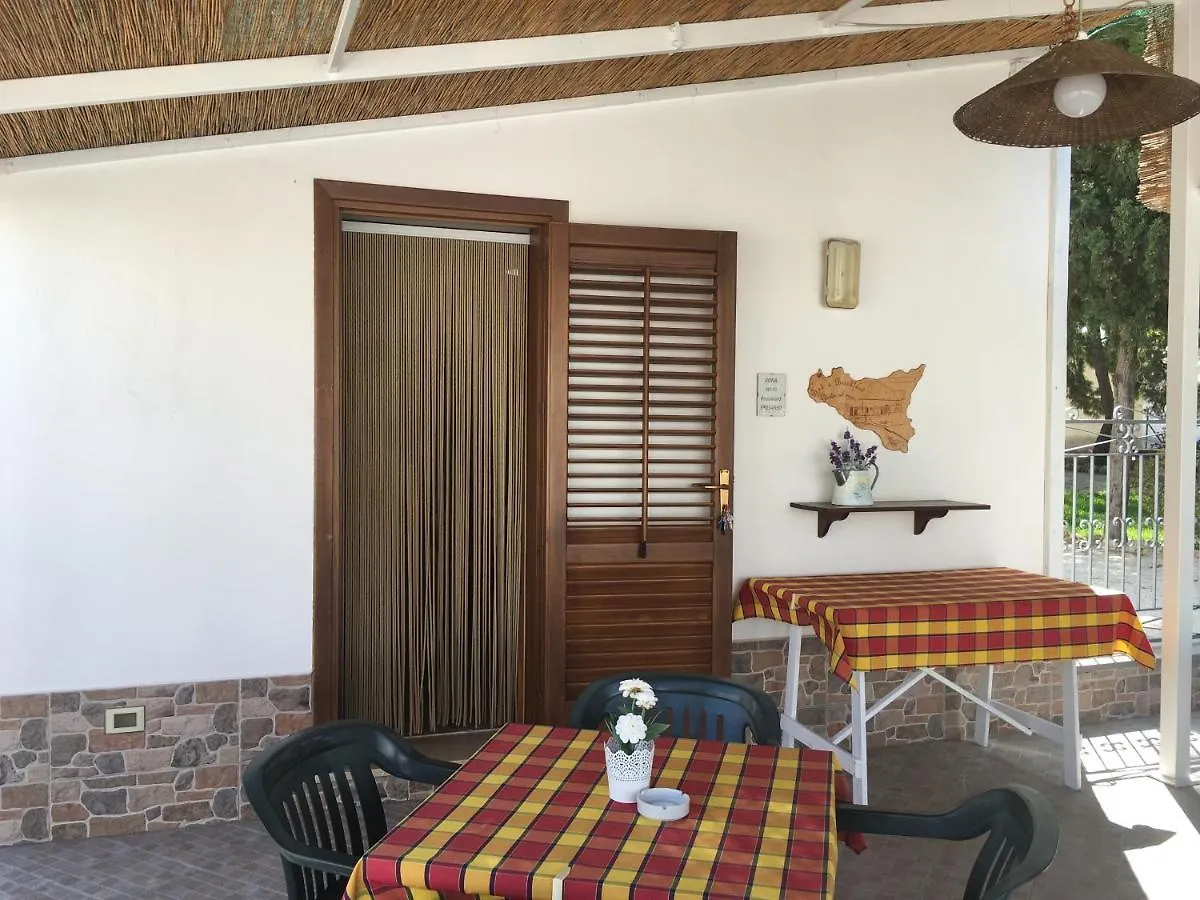 Pineta Sul Mare Apartment Castelluzzo