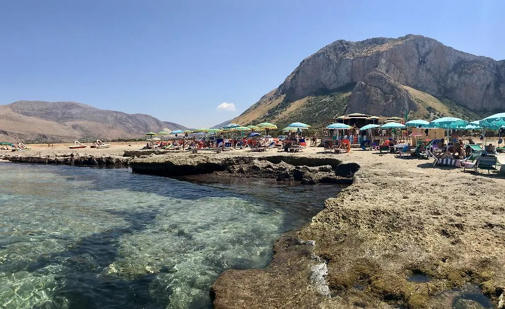 Pineta Sul Mare Apartment Castelluzzo