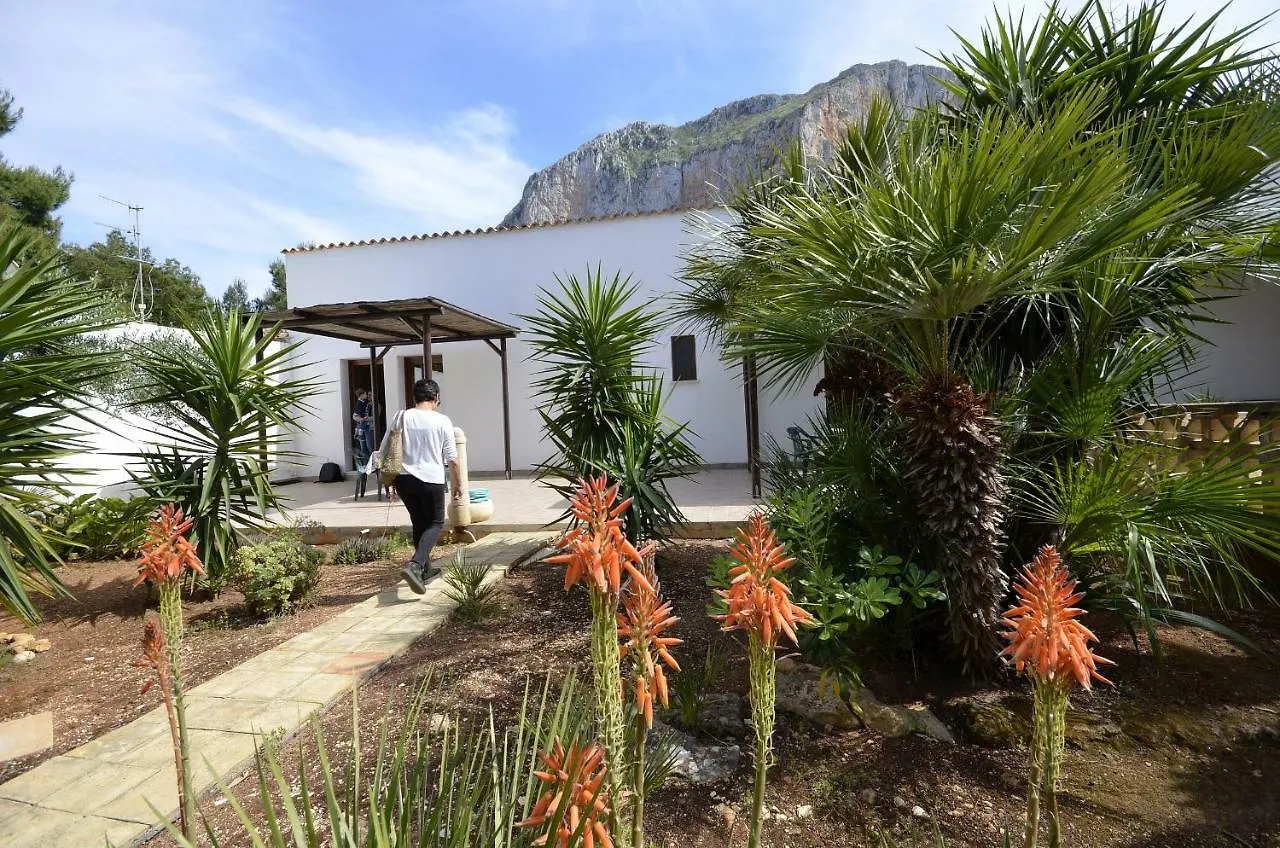 Pineta Sul Mare Apartment Castelluzzo Italy
