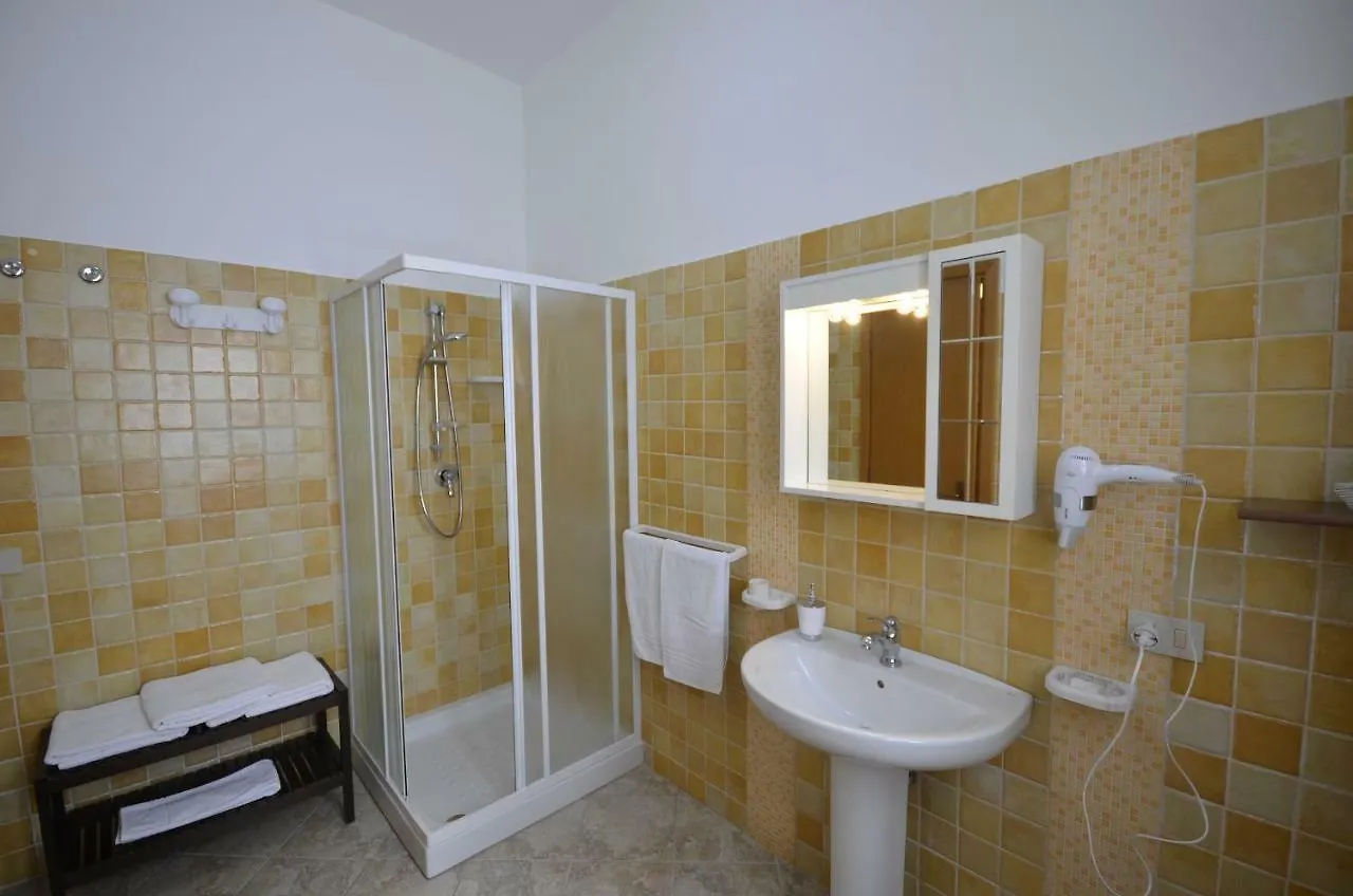Pineta Sul Mare Apartment Castelluzzo