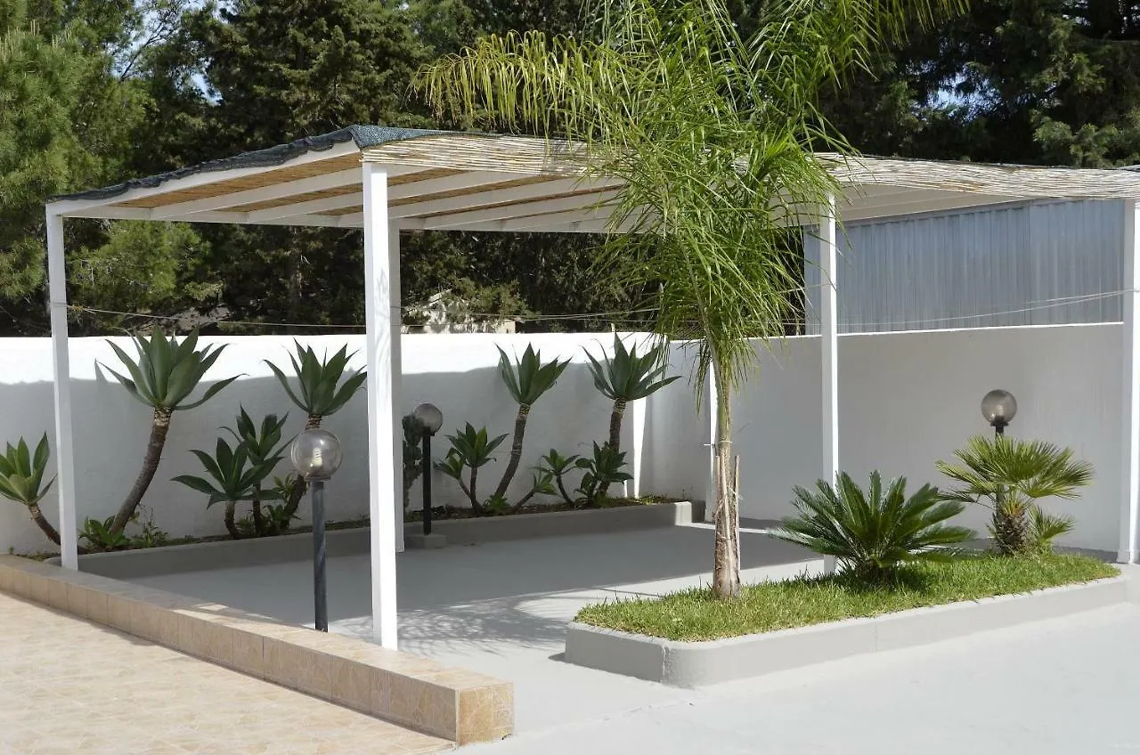 Pineta Sul Mare Apartment Castelluzzo