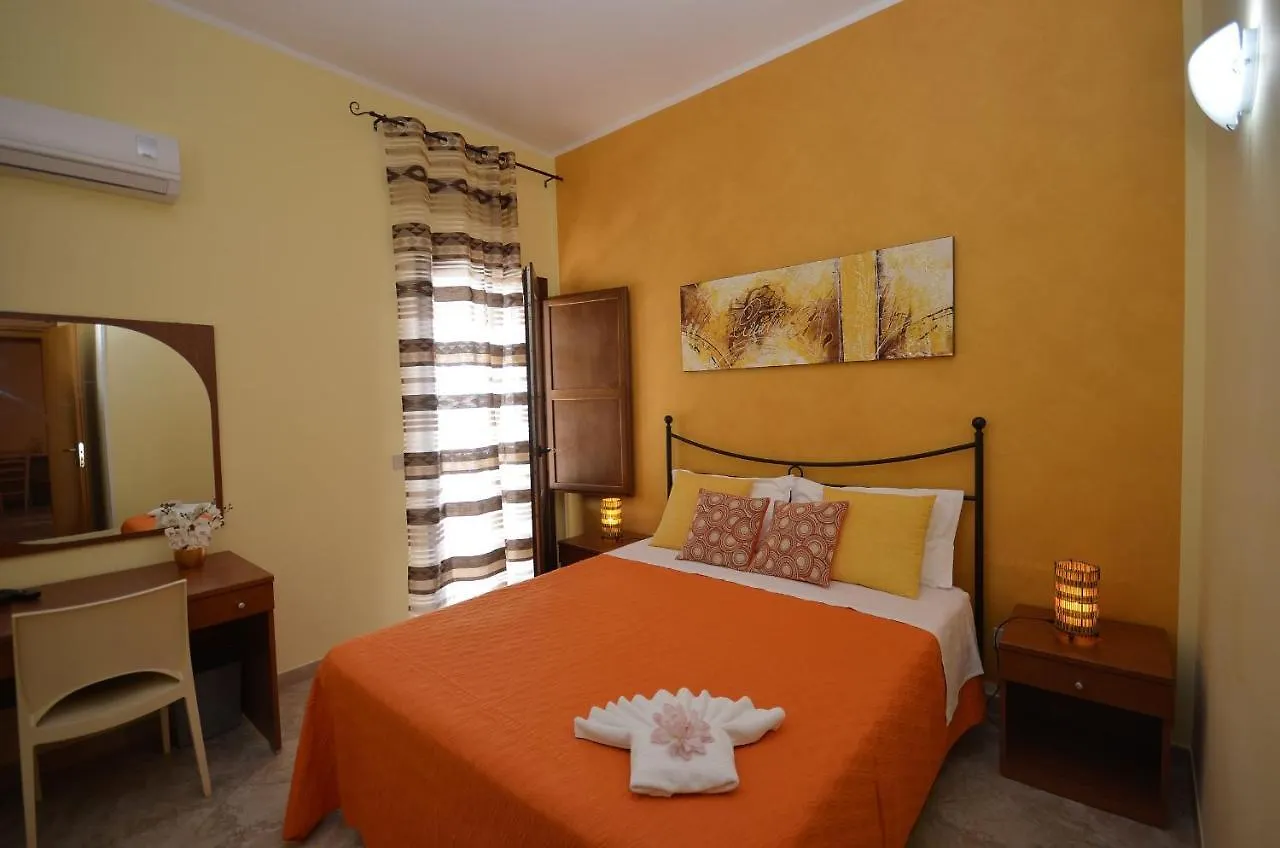 Pineta Sul Mare Apartment Castelluzzo Italy