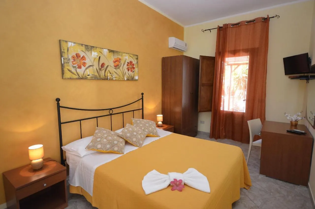 Pineta Sul Mare Apartment Castelluzzo